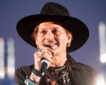 Johnny Depp: la battutaccia sull'omicidio di Trump accolta tra applausi e contestazioni