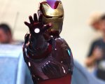Avengers: Infinity War, osserviamo in dettaglio la nuova tuta di Iron Man nelle foto dal set