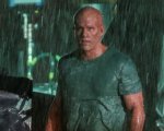 Deadpool 2: nelle nuove foto dal set Wade Wilson è sotto la pioggia