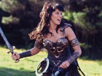 Xena furiosa contro i razzisti: Lucy Lawless a Lucca difende un ragazzo nero