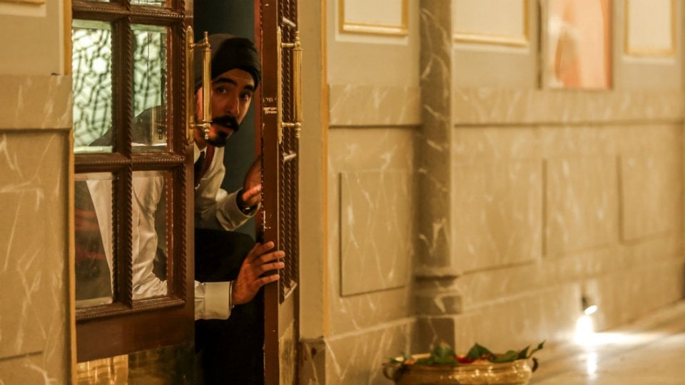 Hotel Mumbai: Dev Patel nella prima immagine del film