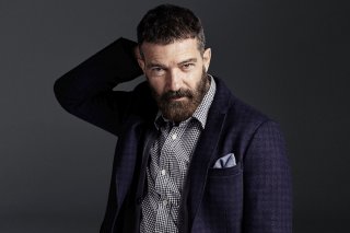 images/2017/07/11/antonio-banderas-selected-homme-mens-052516-04.jpg