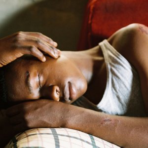 Félicité: Véro Tshanda Beya Mputu in un'immagine del film