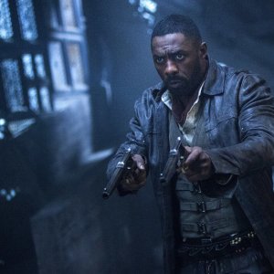 La Torre Nera: Idris Elba in un momento del film