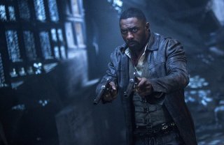 La Torre Nera: Idris Elba in un momento del film