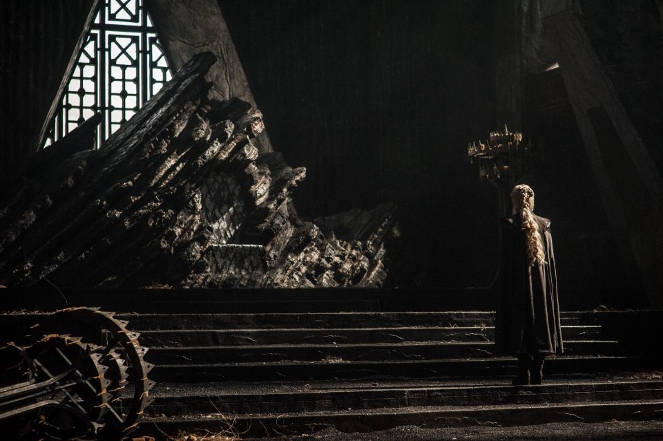 Il Trono di Spade: Daenerys in una foto di Dragonstone