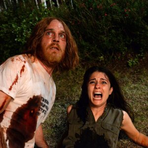 The Devil's Candy: Ethan Embry e Shiri Appleby in una scena del film