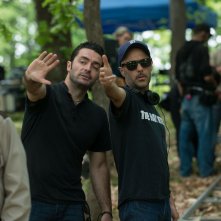 Leatherface: i registi Alexandre Bustillo e Julien Maury sul set del loro film