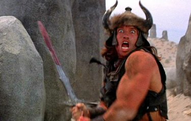 Conan il barbaro: Arnold Schwarzenegger in una scena