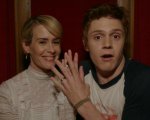 American Horror Story: Cult, primi indizi sul plot di Evan Peters e Sarah Paulson