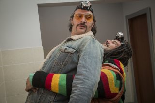Brutti e cattivi: Marco D'Amore e Claudio Santamaria in una scena del film