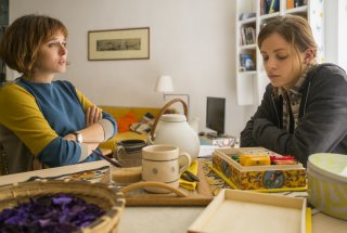 Il colore nascosto delle cose: Valeria Golino e Laura Adriani in una scena del film