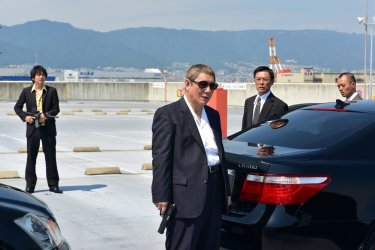 Outrage Coda: Takeshi Kitano in una scena del film