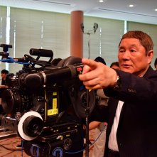 Outrage Coda: Takeshi Kitano sul set del film