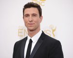 Skyscraper: Pablo Schreiber nel cast del thriller con Dwayne Johnson