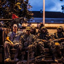 This is Congo: il regista Daniel McCabe in un'immagine di gruppo sul set del documentario