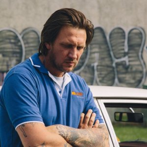 West of Sunshine: Damian Hill in una scena del film