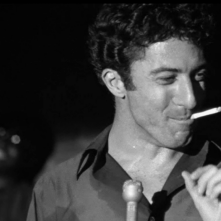 Lenny: Dustin Hoffman in una scena del film