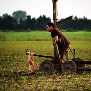 Veleno: Massimiliano Gallo in una scena del film