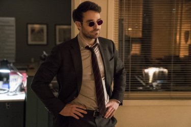 The Defenders: Una scena della prima stagione con Charlie Cox