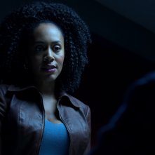 The Defenders: una scena con Simone Missick