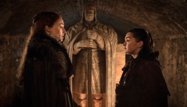 Il trono di spade: Sansa e Arya in una scena di The Spoils of War