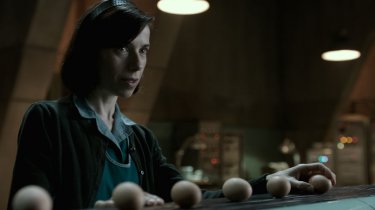 The Shape of Water: Sally Hawkins in una foto del film