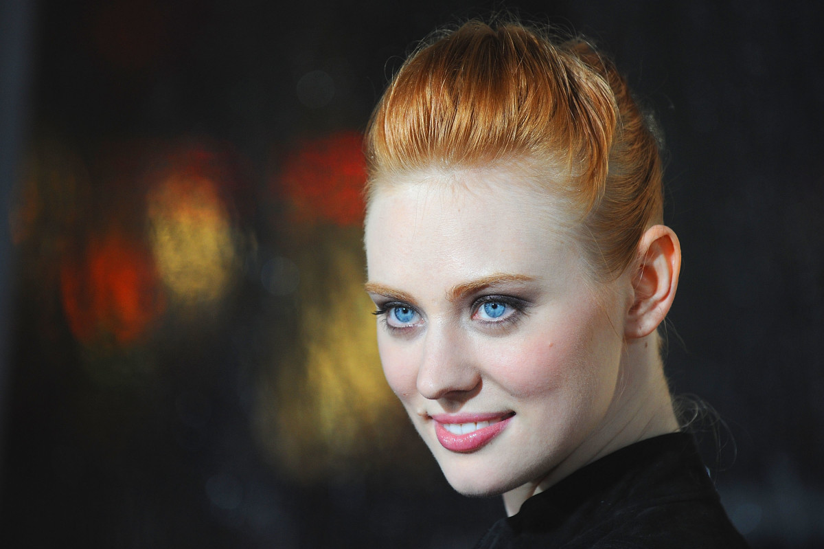 Filme Und Serien Von Deborah Ann Woll The Maze: Deborah Ann Woll e Logan Miller nel cast del film
