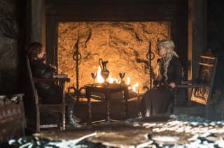Il Trono di Spade: Peter Dinklage ed Emilia Clarke in Oltre la Barriera