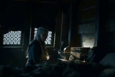 Il trono di spade: Dany e Jon una scena dell'episodio Oltre la Barriera