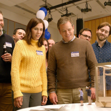 Downsizing: Matt Damon e Kristen Wiig in una scena del film