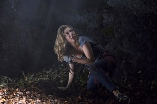 Jukai - La foresta dei suicidi: Natalie Dormer in una scena del film
