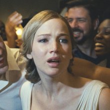 Madre! - Javier Bardem e Jennifer Lawrence in una foto del film