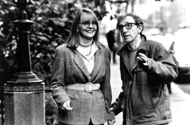 Misterioso omicidio a Manhattan: Diane Keaton e Woody Allen in un momento del film