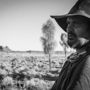 Sweet Country: il regista Warwick Thornton sul set del film