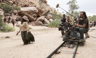 Sweet Country: il regista Warwick Thornton al lavoro sul set