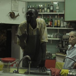 Piazza Vittorio: un'immagine tratta dal documentario