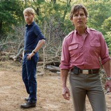 Barry Seal - Una storia americana: Tom Cruise e Domhnall Gleeson in una scena del film