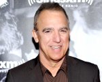 Addio a Jay Thomas, star della comicità e delle serie Cin Cin e Murphy Brown