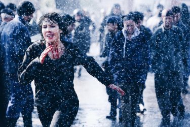 What Happened to Monday: Noomi Rapace in fuga in una scena del film