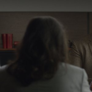 Jusqu'à la garde: Denis Menochet e Léa Drucker in una scena del film