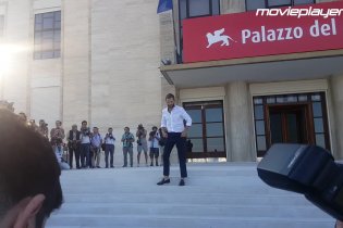 Venezia 2017: Alessandro Borghi al photocall
