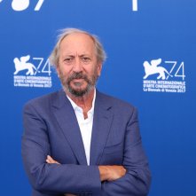 Venezia 2017: uno scatto di Giuseppe Piccioni al photocall delle giurie