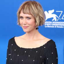 Venezia 2017: una foto di Kristen Wiig al photocall di Downsizing