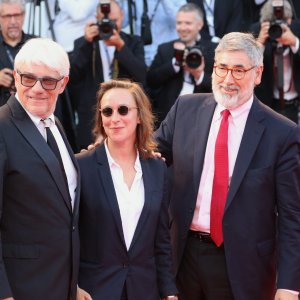 Venezia 2017: John Landis, Céline Sciamma, Ricky Tognazzi, sul red carpet inaugurale