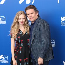Venezia 2017: Uno scatto di Ethan Hawke e Amanda Seyfried al photocall di First Reformed