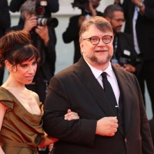 Venezia 2017: Sally Hawkins e Guillermo del Toro sul red carpet di The Shape of Water