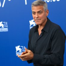 Venezia 2017: George Clooney al photocall di Suburbicon