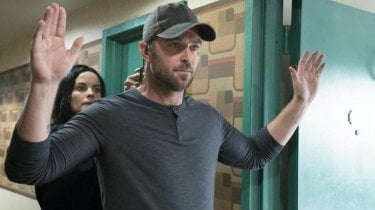 Blindspot: Sullivan Stapleton in un'immagine della seconda stagione