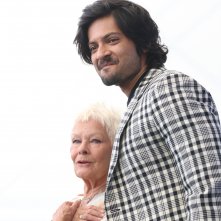 Venezia 2017: Judi Dench e Ali Fazal al photocall di Vittoria e Abdul